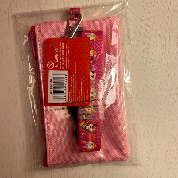 Minnie Mouse Lanyard and Mystery Pin Set of 5 - Picture 3 of 4